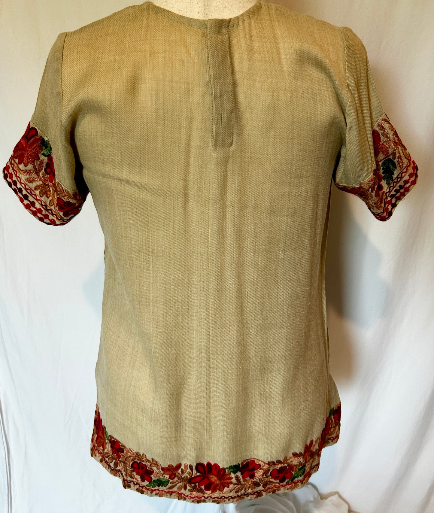 Moly Top in Embroidered Beige Lamb's Wool