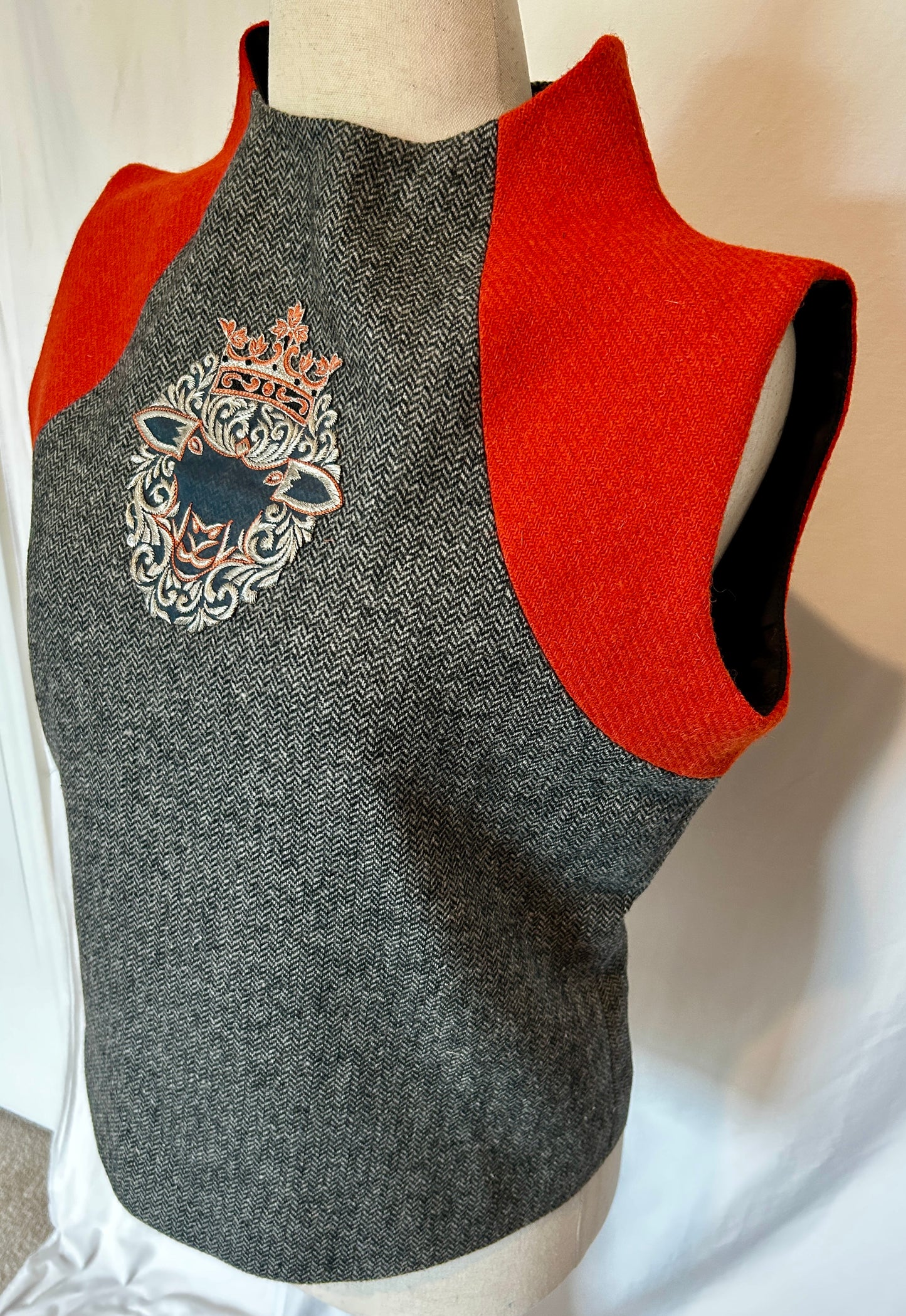 Mallow Tweed Top with Sheep King Embroidery - Red, Black and White