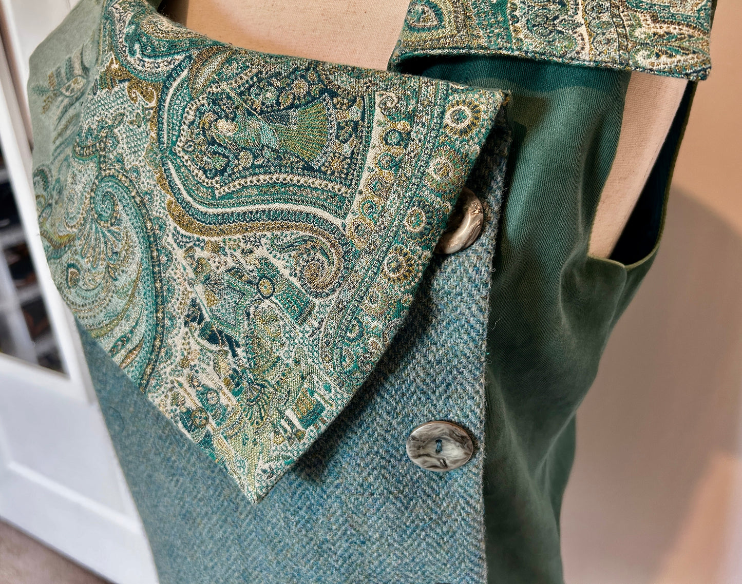 Iris Vest Harris Tweed w Corduroy and Fancy collar - Sea Blue and Green