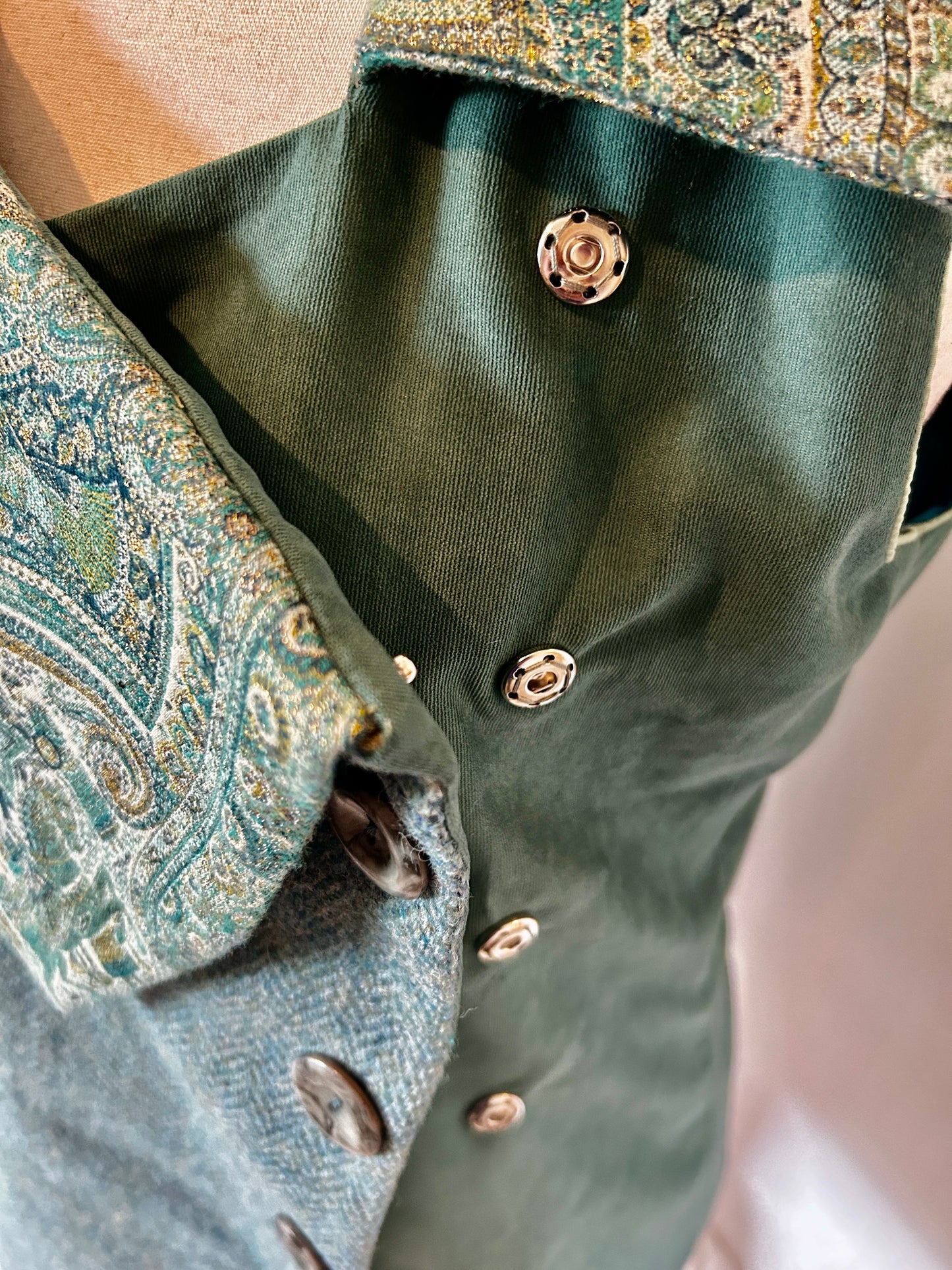 Iris Vest Harris Tweed w Corduroy and Fancy collar - Sea Blue and Green