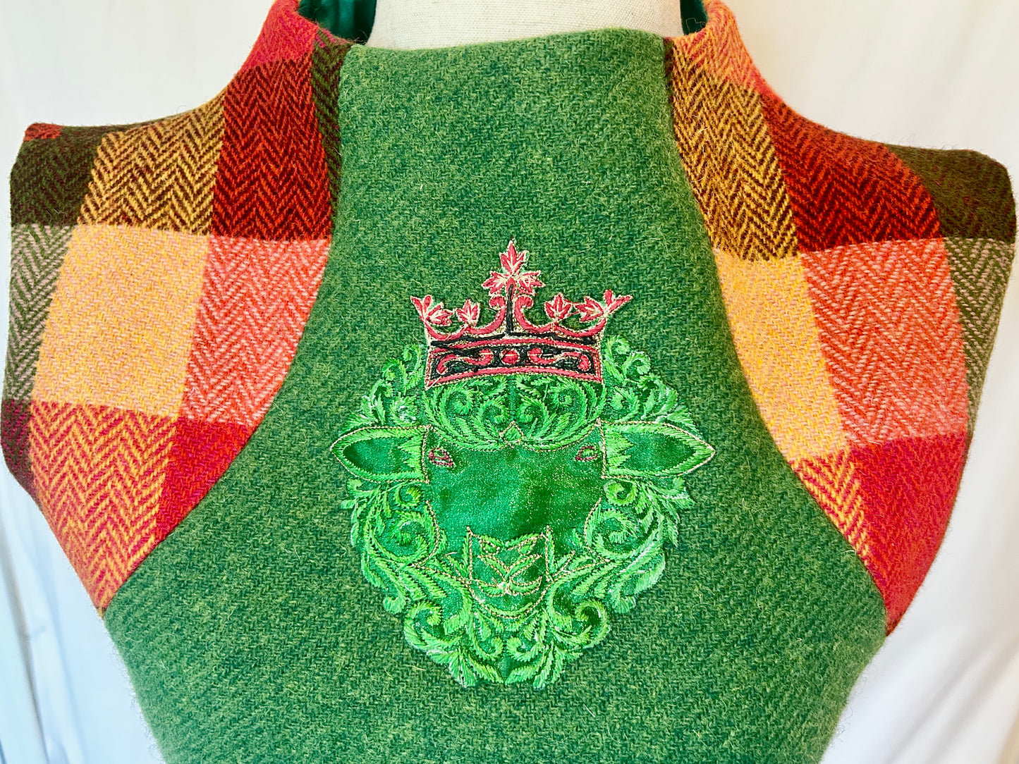 Mallow Tweed Top in Green with Sheep King Embroidery - Green & Patchwork Orange