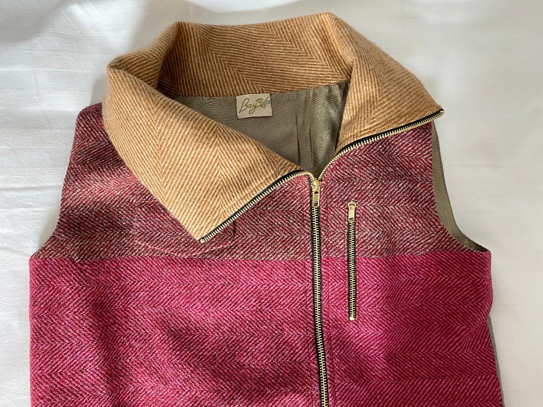 Dahlia Vest. Tweed w Cashmere Neck and Belt - Tan & Pink