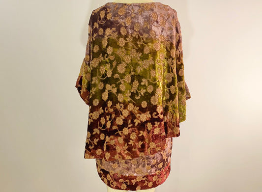 Petal Shawl Shirt with Fancy-Cut Velvet in Flower pattern